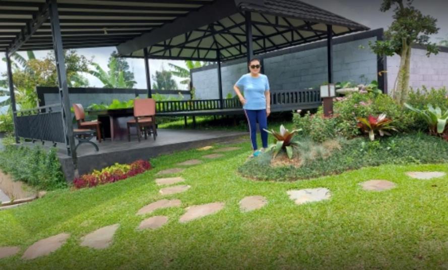 Villa Chacha At Macarena, Megamendung Exterior photo