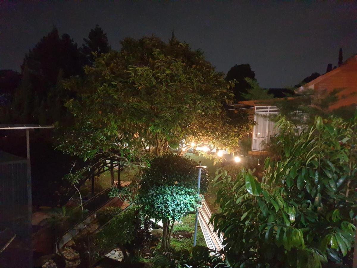 Villa Chacha At Macarena, Megamendung Exterior photo